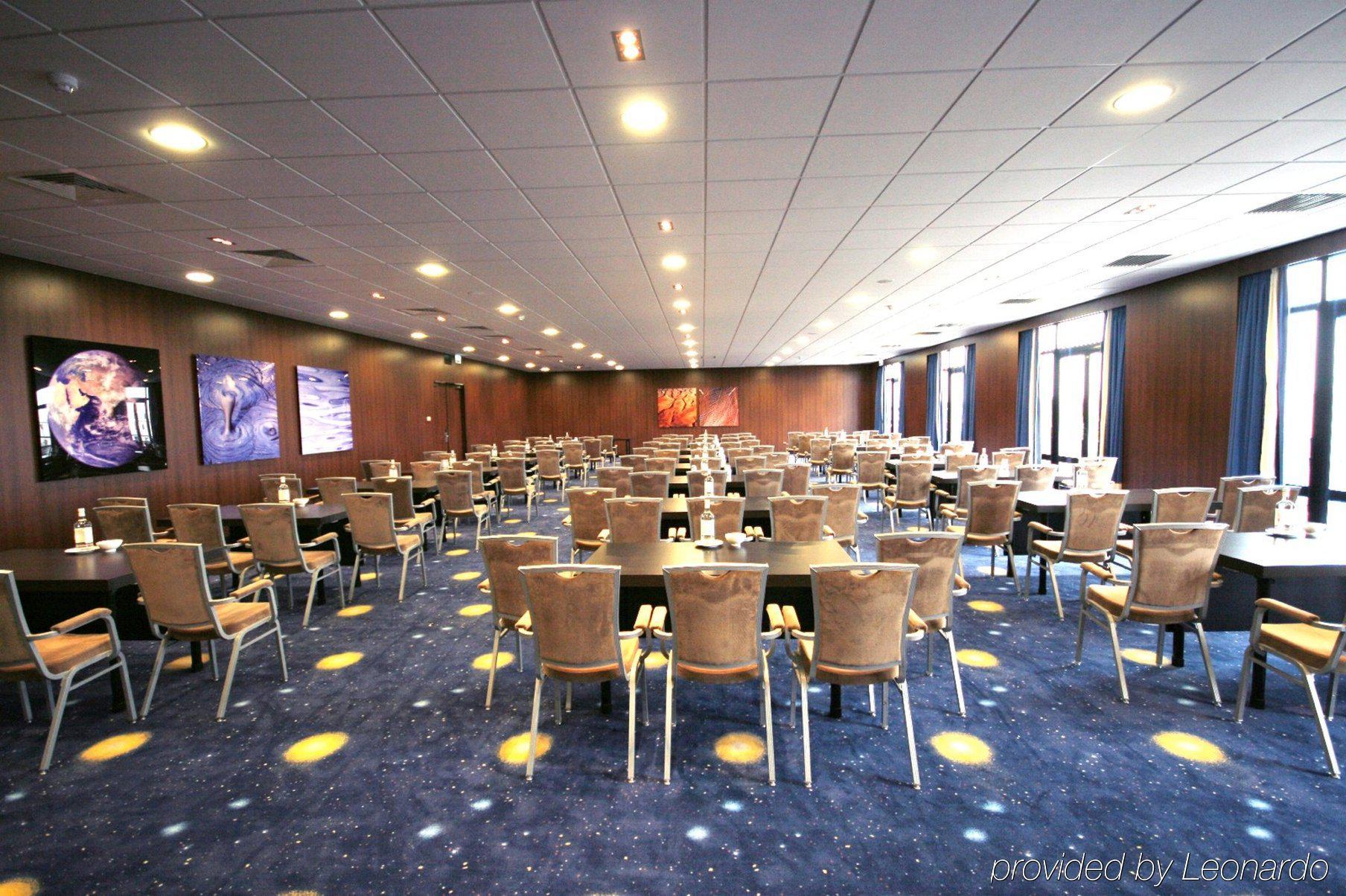 Van Der Valk Hotel Den Haag Nootdorp Bagian luar foto