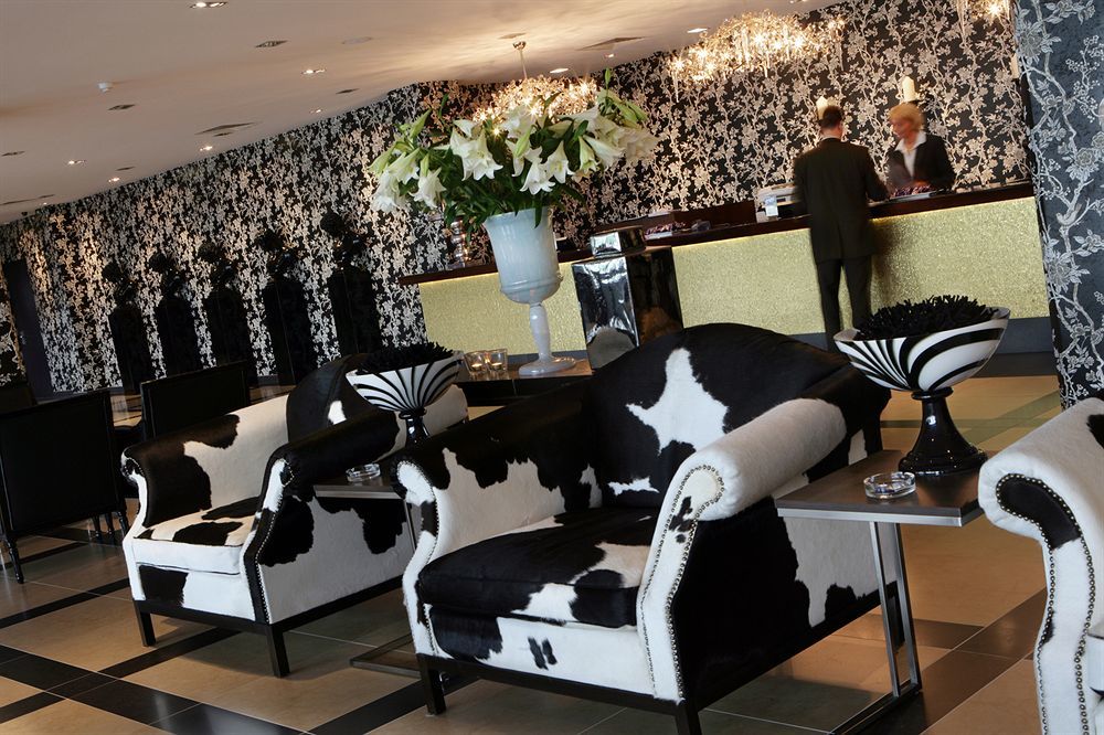 Van Der Valk Hotel Den Haag Nootdorp Bagian luar foto